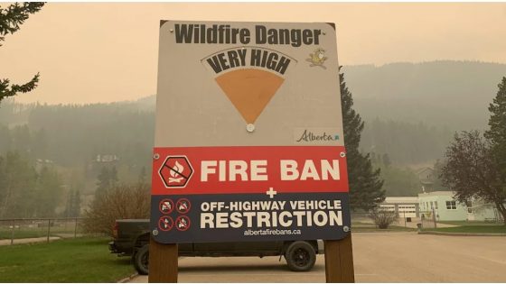 Feux de forêt : l’Alberta espère la pluie, mais craint les orages