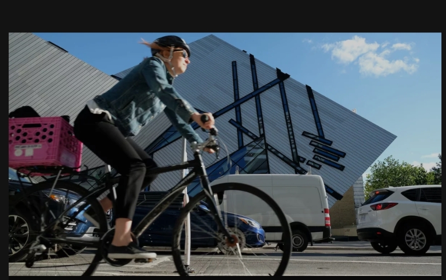 L’Ontario veut interjeter appel de la suspension du retrait des pistes cyclables