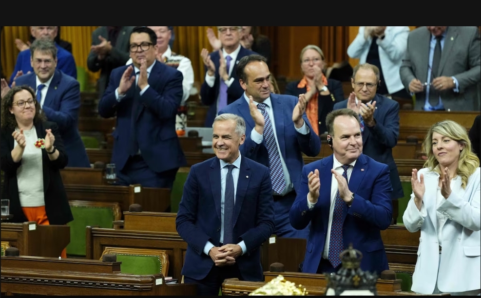 Les libéraux et les conservateurs adoptent la loi sur les grands projets