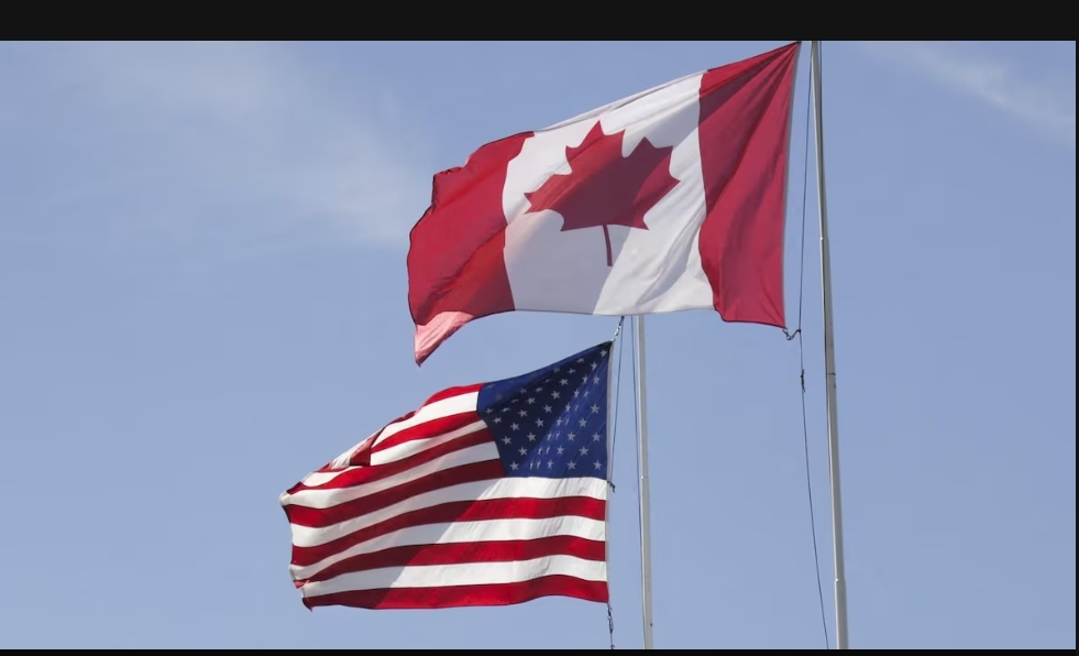 Le drapeau américain flotte à Ottawa en ce 4 juillet