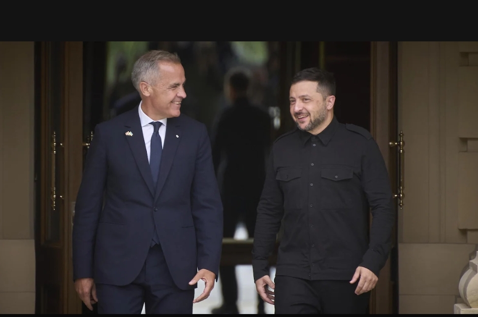 « Ce n’est pas à la Russie de choisir » l’avenir de l’Ukraine, dit Carney à Kiev