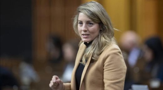 Pénurie d’enseignants francophones : Joly vante l’action d’Ottawa