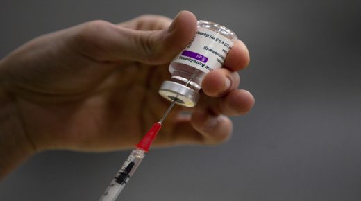 Les premières doses attendues au Canada mercredi
