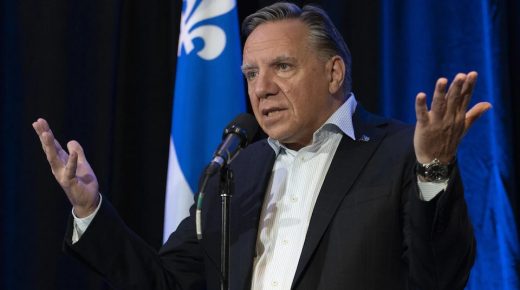 Un gouvernement minoritaire conservateur est préférable, laisse entendre Legault