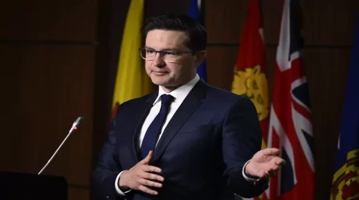 Poilievre déplore l’existence de drapeaux anti-Trudeau, mais dit comprendre la colère