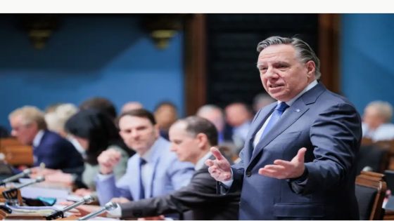 Legault défend Guilbault et s’en prend au « lobby des villes »