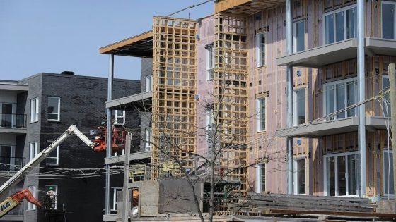 Logement: la Ville de Québec abolit l’obligation de construire des stationnements pour chaque projet