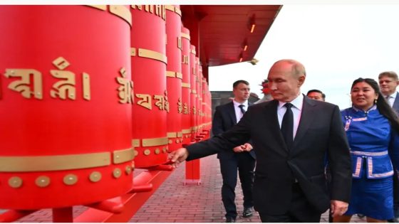 En visite en Mongolie, Vladimir Poutine défie la CPI