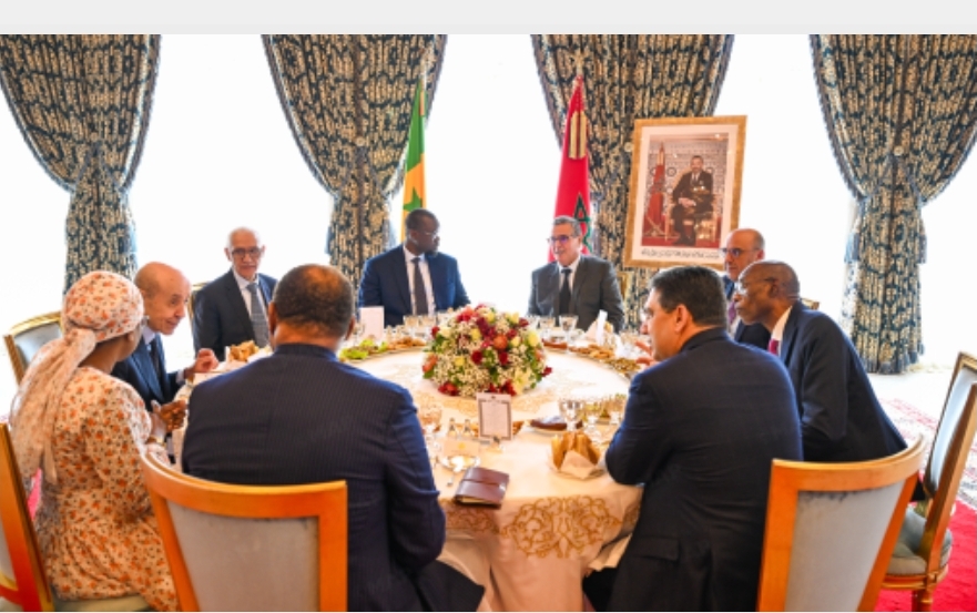 SM le Roi offre un déjeuner en l’honneur du Premier ministre sénégalais et la délégation l’accompagnant