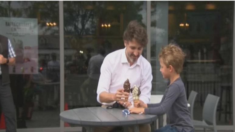 Justin Trudeau célèbre la Fête nationale au Chocolats Favoris