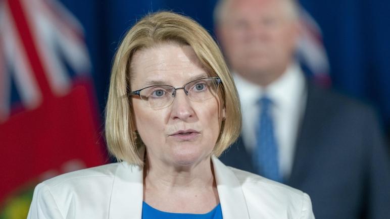 La ministre de la Santé de l’Ontario n’exclut pas d’emblée une privatisation